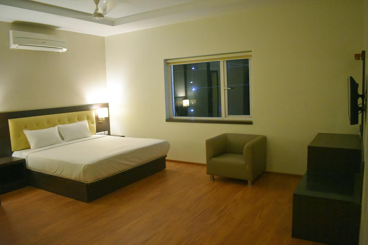 Grand Arcadia Hotel Tiruchirappalli Exterior foto